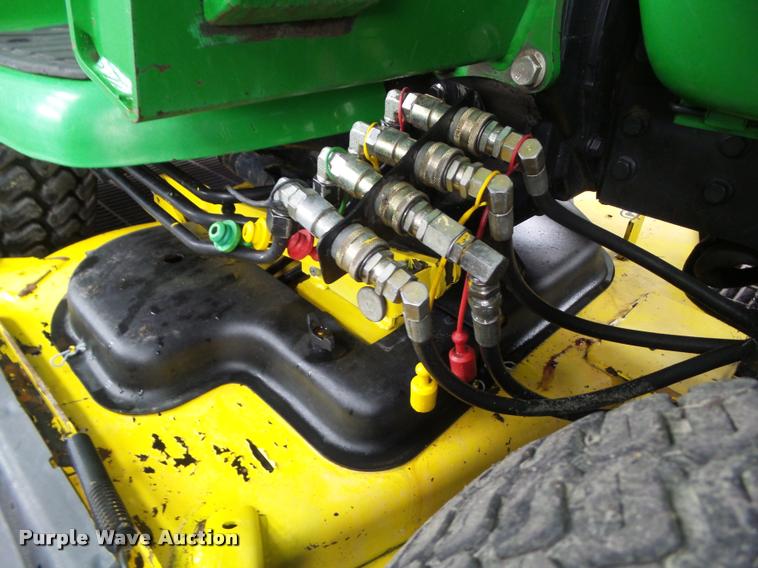 image for item DH9284 2000 John Deere 4200 MFWD tractor