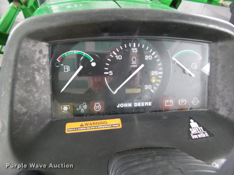 image for item DH9284 2000 John Deere 4200 MFWD tractor