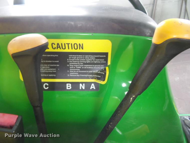 image for item DH9284 2000 John Deere 4200 MFWD tractor