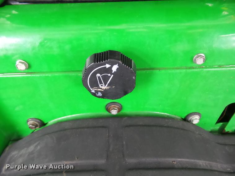 image for item DH9284 2000 John Deere 4200 MFWD tractor