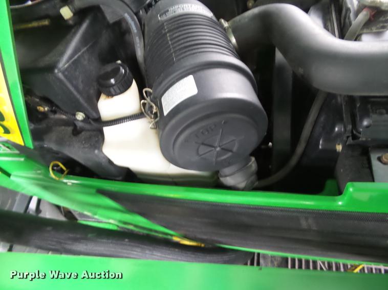 image for item DH9284 2000 John Deere 4200 MFWD tractor