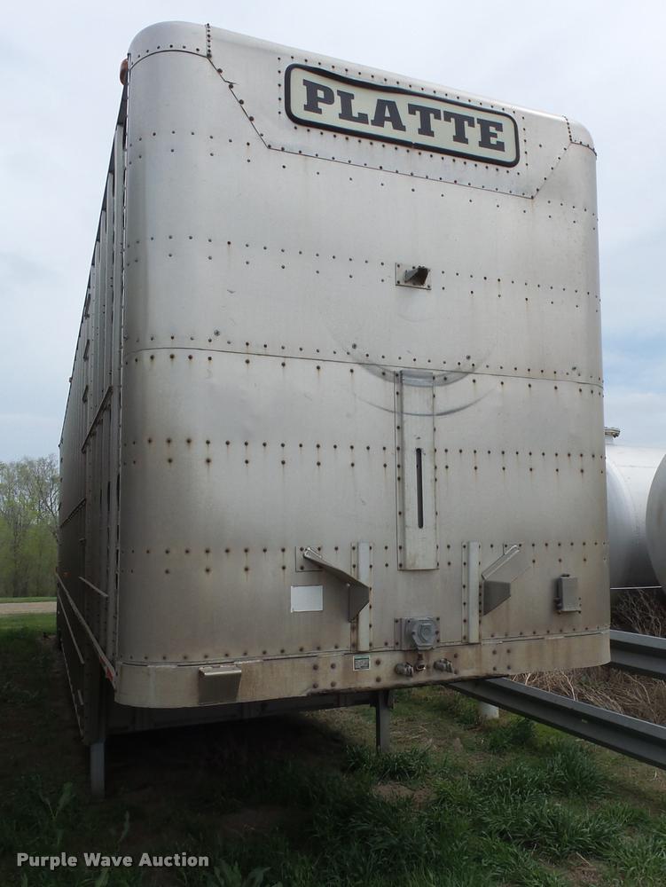 image for item DH9624 1992 Wilson POT48 livestock trailer