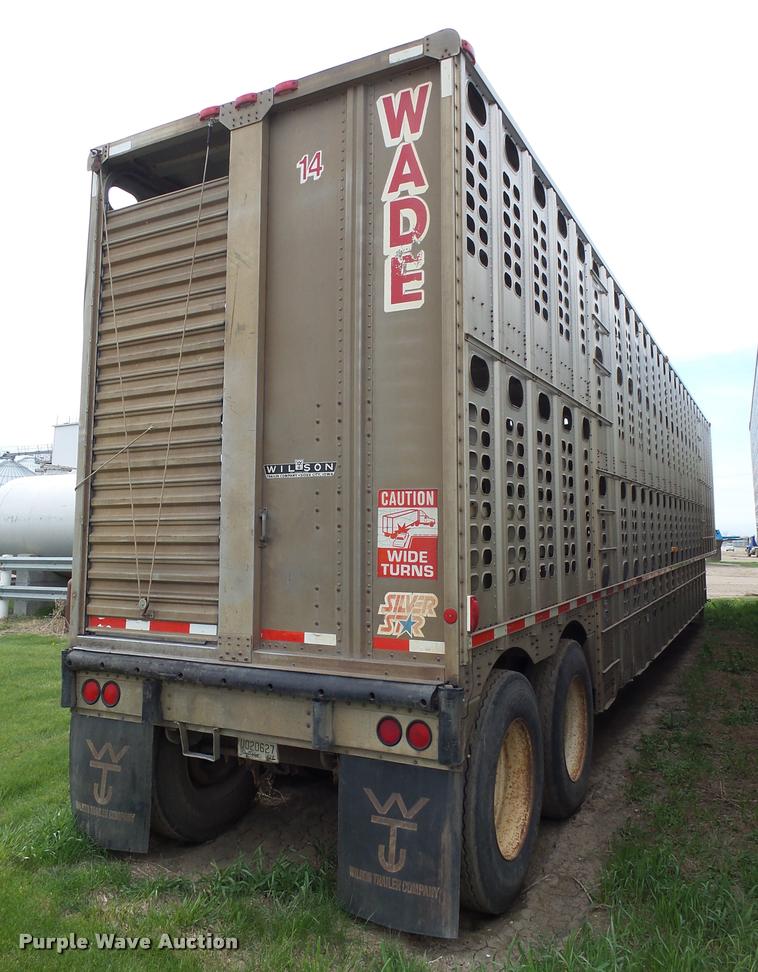 image for item DH9624 1992 Wilson POT48 livestock trailer
