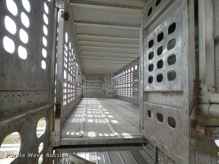 image for item DH9624 1992 Wilson POT48 livestock trailer