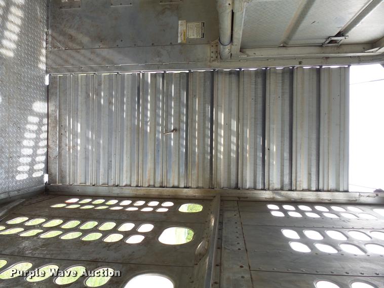 image for item DH9624 1992 Wilson POT48 livestock trailer