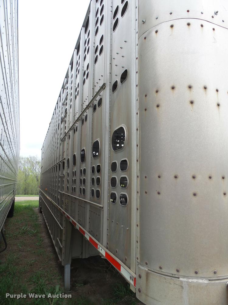 image for item DH9624 1992 Wilson POT48 livestock trailer