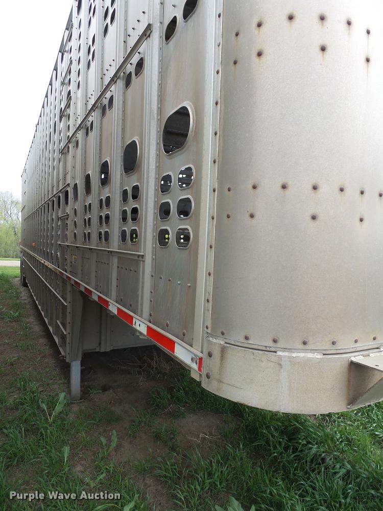 image for item DH9624 1992 Wilson POT48 livestock trailer