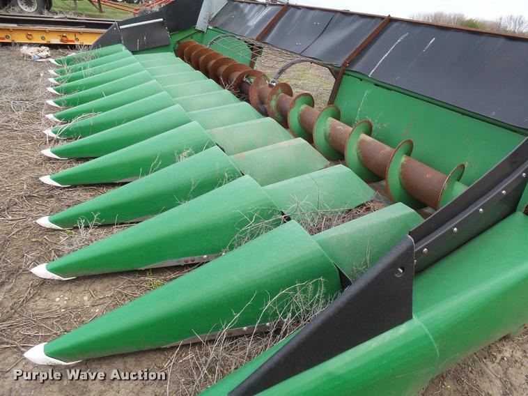 image for item DH9627 John Deere 1220 sunflower head