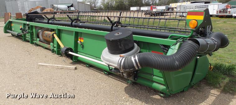 image for item DH9628 2004 John Deere 635F flex head