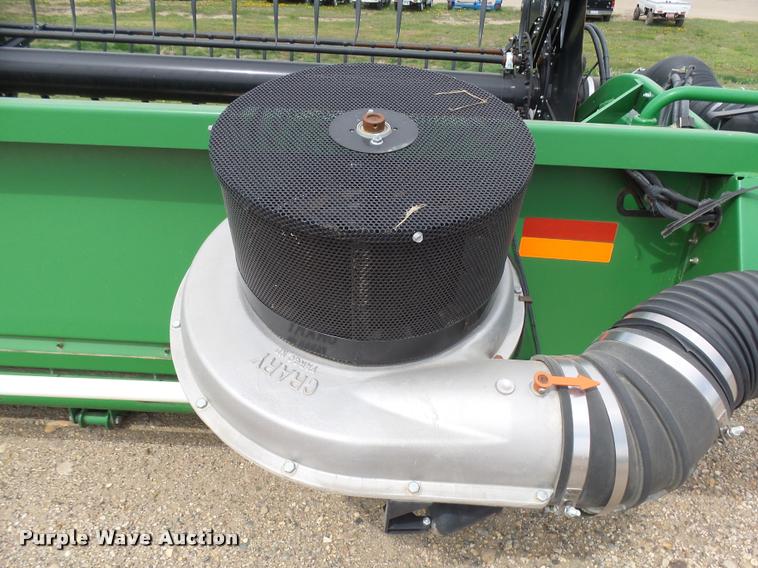 image for item DH9628 2004 John Deere 635F flex head