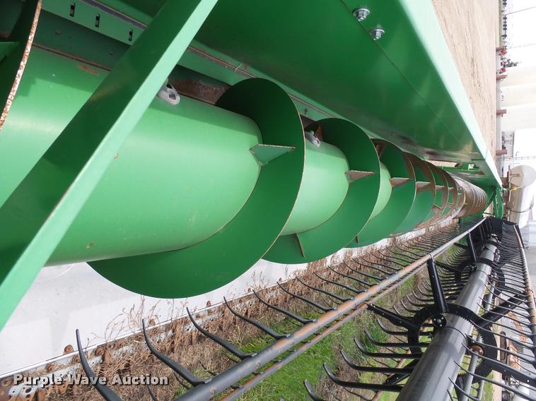 image for item DH9628 2004 John Deere 635F flex head