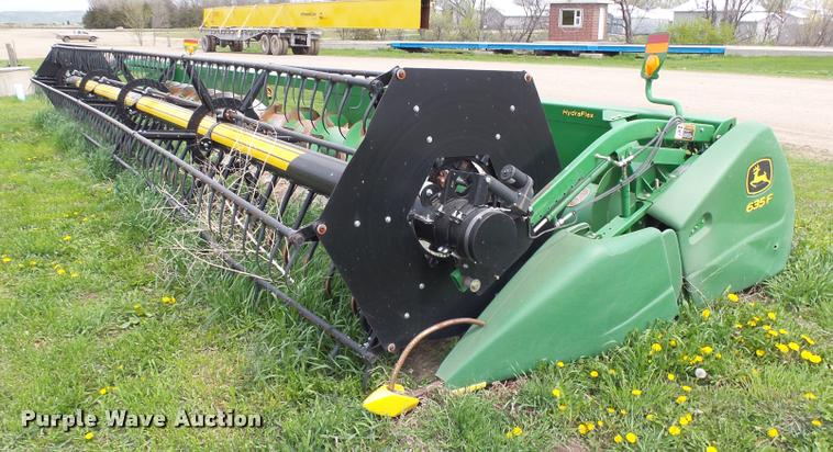 image for item DH9632 2008 John Deere 635F flex head
