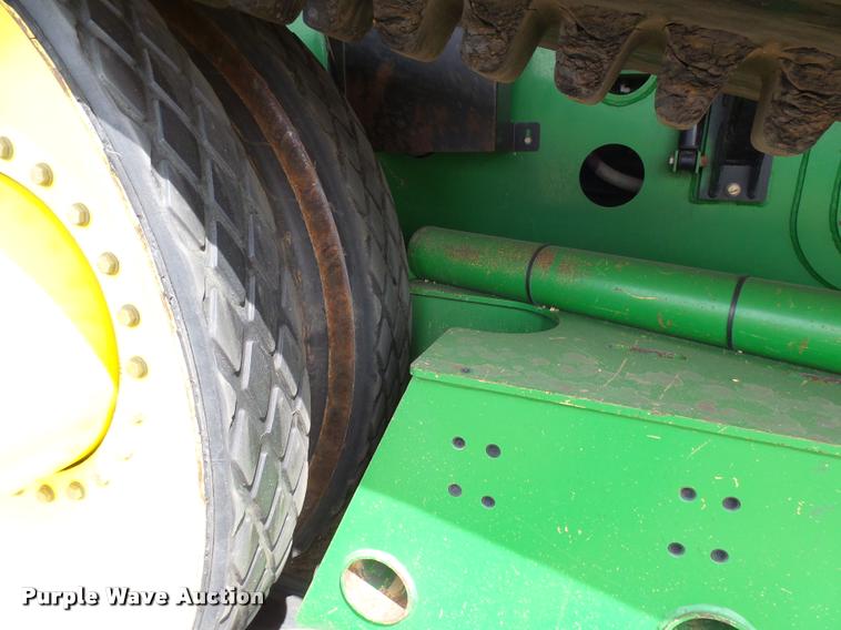 image for item DH9636 2000 John Deere 9300T tractor