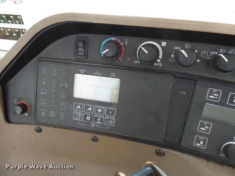 image for item DH9636 2000 John Deere 9300T tractor