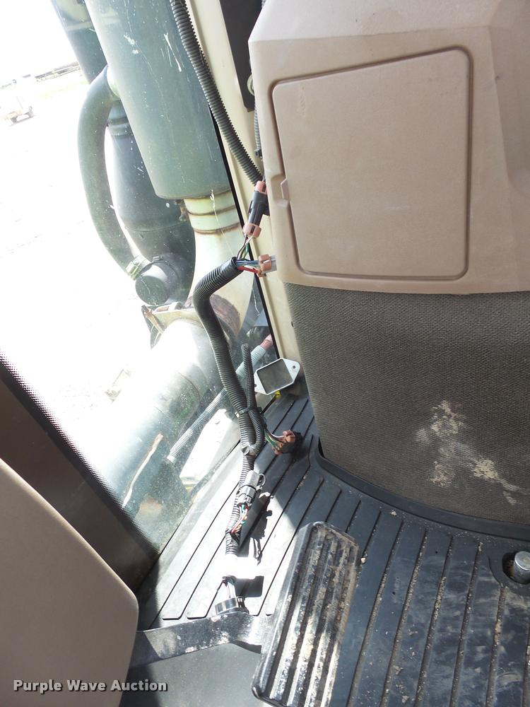 image for item DH9636 2000 John Deere 9300T tractor