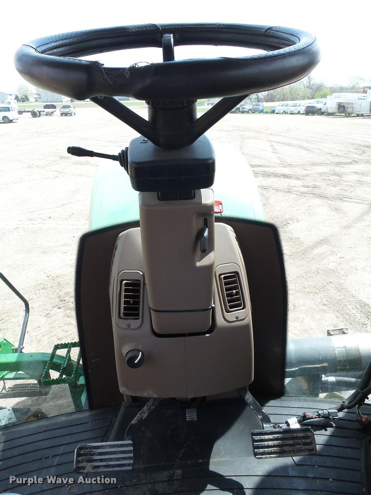 image for item DH9636 2000 John Deere 9300T tractor