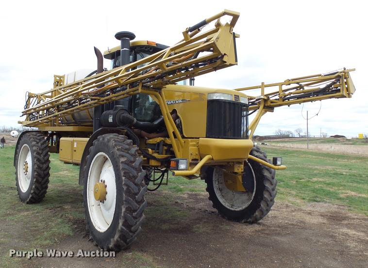 image for item DH9637 2001 Ag-Chem RoGator 1254 self-propelled applicator