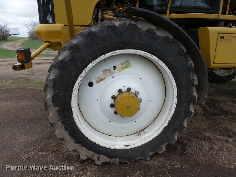 image for item DH9637 2001 Ag-Chem RoGator 1254 self-propelled applicator