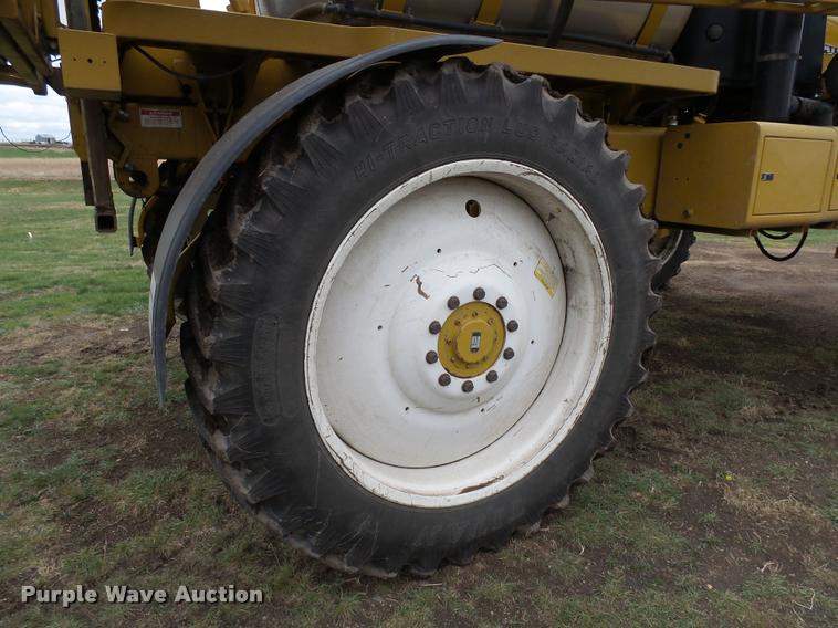 image for item DH9637 2001 Ag-Chem RoGator 1254 self-propelled applicator