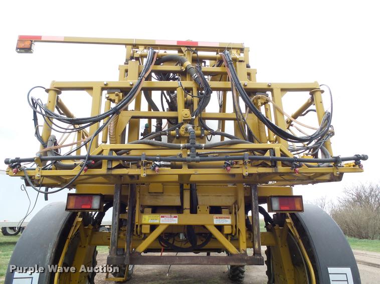 image for item DH9637 2001 Ag-Chem RoGator 1254 self-propelled applicator