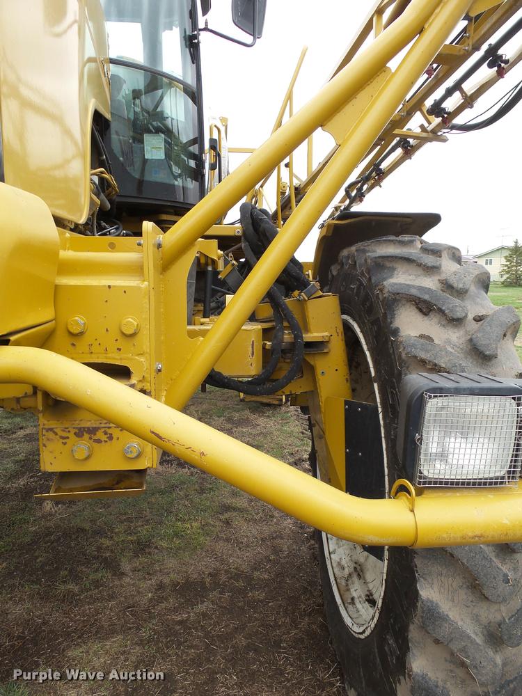 image for item DH9637 2001 Ag-Chem RoGator 1254 self-propelled applicator