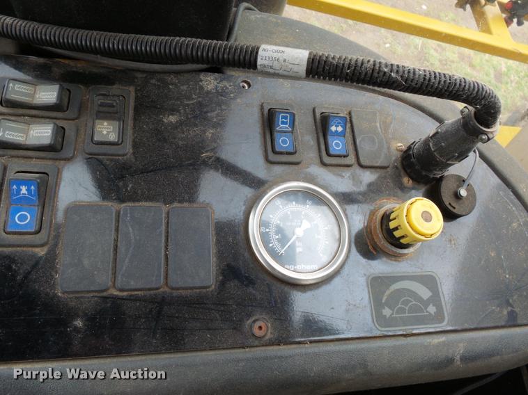 image for item DH9637 2001 Ag-Chem RoGator 1254 self-propelled applicator