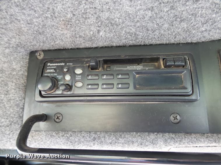 image for item DH9637 2001 Ag-Chem RoGator 1254 self-propelled applicator