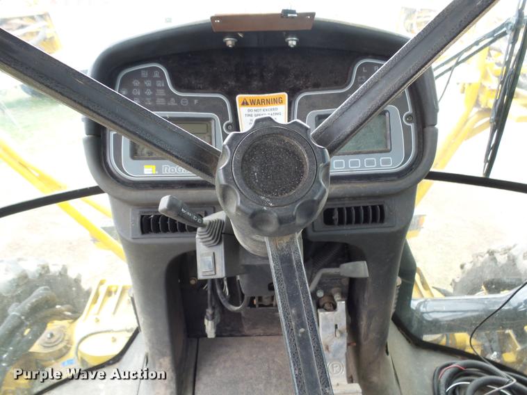 image for item DH9637 2001 Ag-Chem RoGator 1254 self-propelled applicator