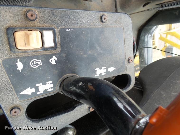 image for item DH9637 2001 Ag-Chem RoGator 1254 self-propelled applicator