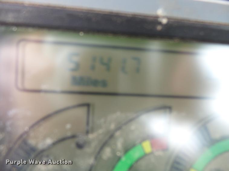 image for item DH9637 2001 Ag-Chem RoGator 1254 self-propelled applicator