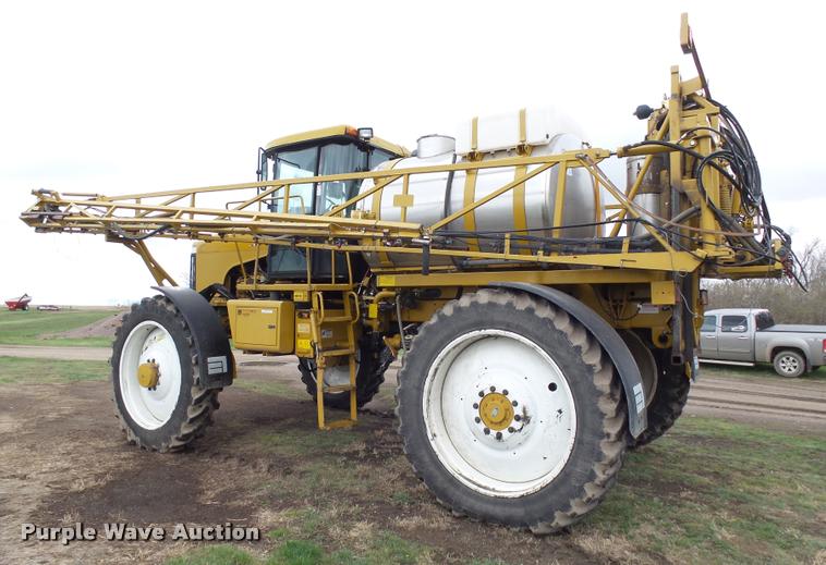 image for item DH9637 2001 Ag-Chem RoGator 1254 self-propelled applicator