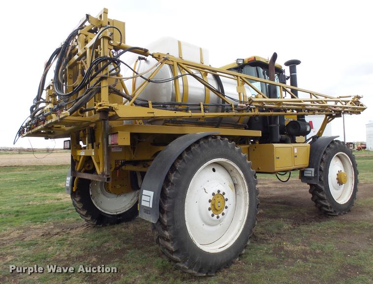 image for item DH9637 2001 Ag-Chem RoGator 1254 self-propelled applicator