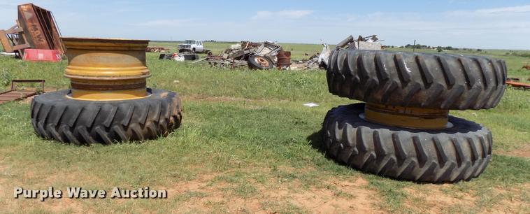 image for item DJ9877 (2) sets of Caterpillar dual combine wheels