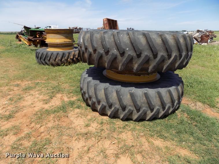 image for item DJ9877 (2) sets of Caterpillar dual combine wheels