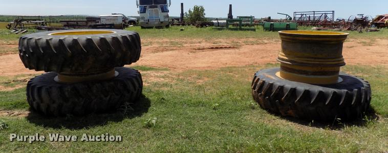 image for item DJ9877 (2) sets of Caterpillar dual combine wheels
