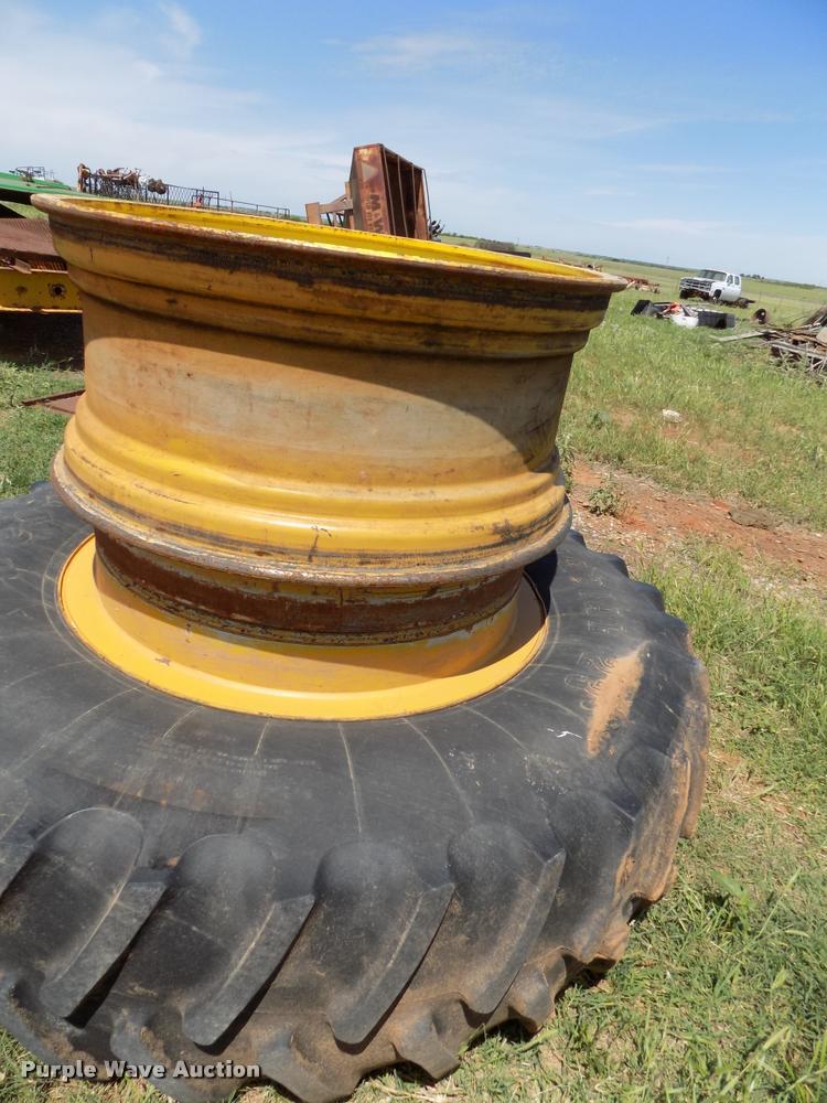 image for item DJ9877 (2) sets of Caterpillar dual combine wheels