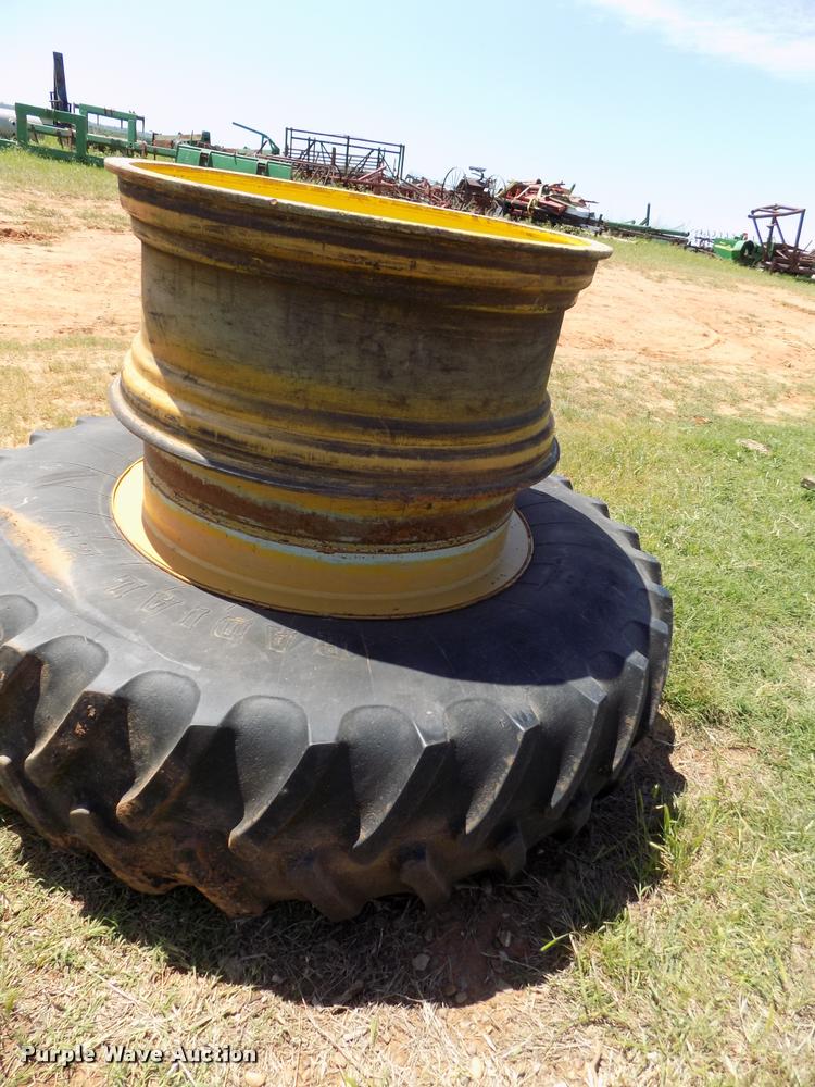 image for item DJ9877 (2) sets of Caterpillar dual combine wheels