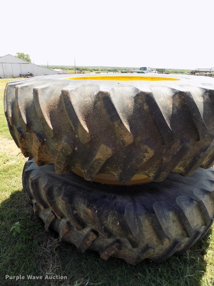 image for item DJ9877 (2) sets of Caterpillar dual combine wheels