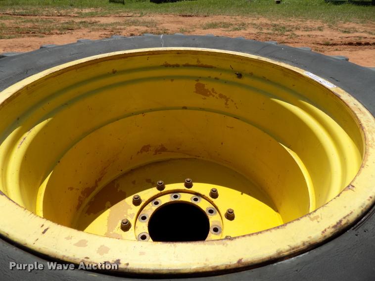 image for item DJ9877 (2) sets of Caterpillar dual combine wheels