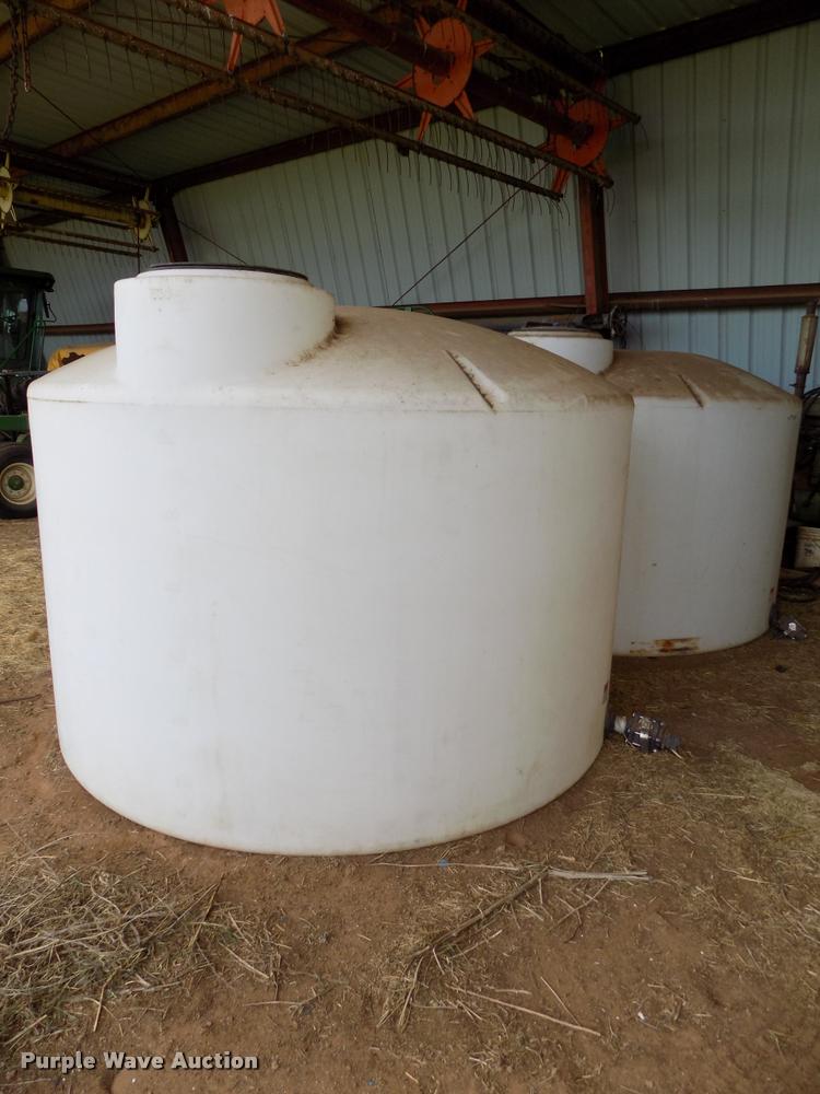 image for item DJ9879 (2) poly tanks