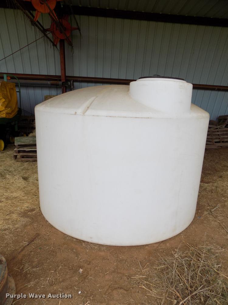 image for item DJ9879 (2) poly tanks