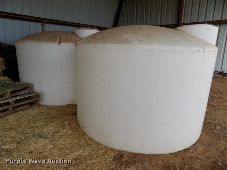 image for item DJ9879 (2) poly tanks