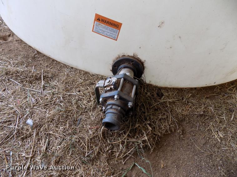 image for item DJ9879 (2) poly tanks