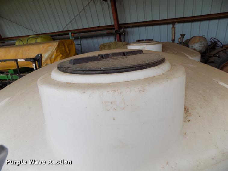 image for item DJ9879 (2) poly tanks