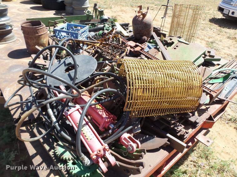 image for item DL9158 Cotton trailer