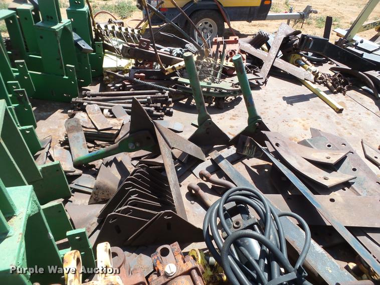 image for item DL9168 Cotton trailer