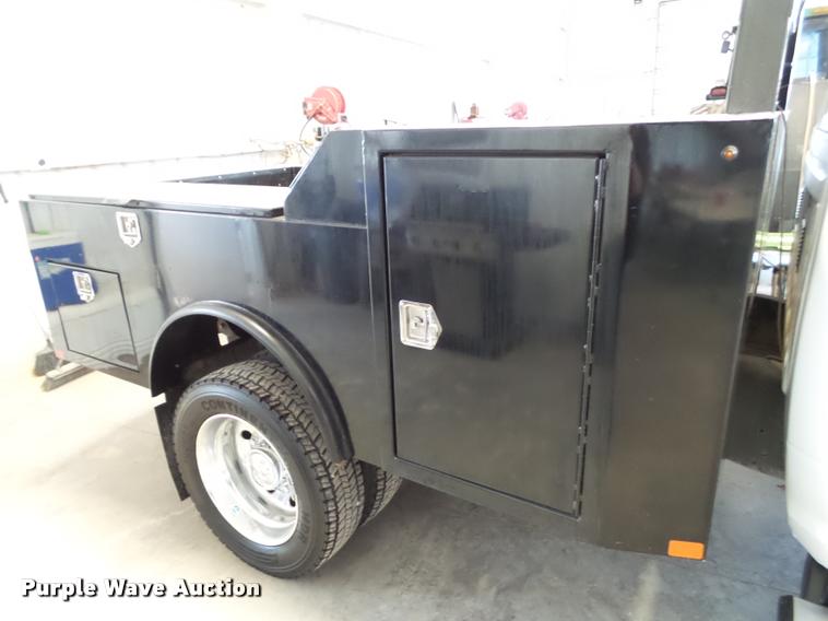 image for item DL9172 2013 Dodge Ram 4500 flatbed truck