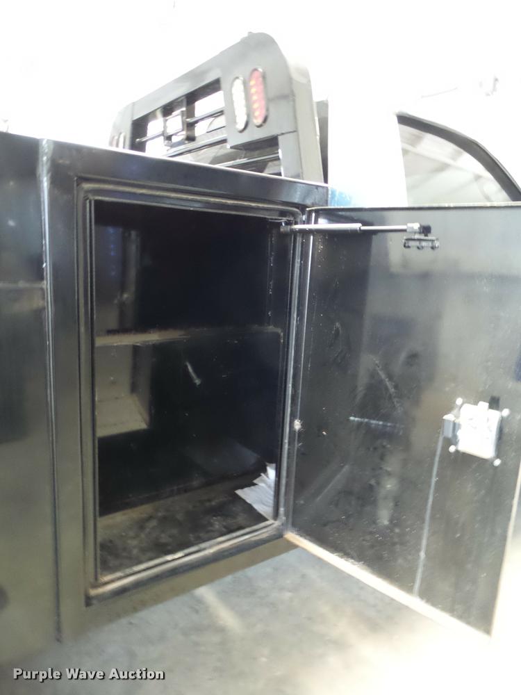 image for item DL9172 2013 Dodge Ram 4500 flatbed truck