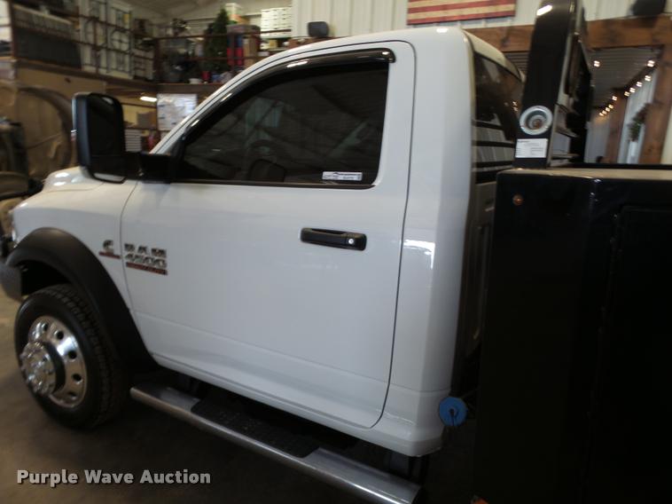 image for item DL9172 2013 Dodge Ram 4500 flatbed truck