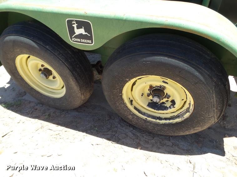 image for item DL9173 John Deere nurse tank